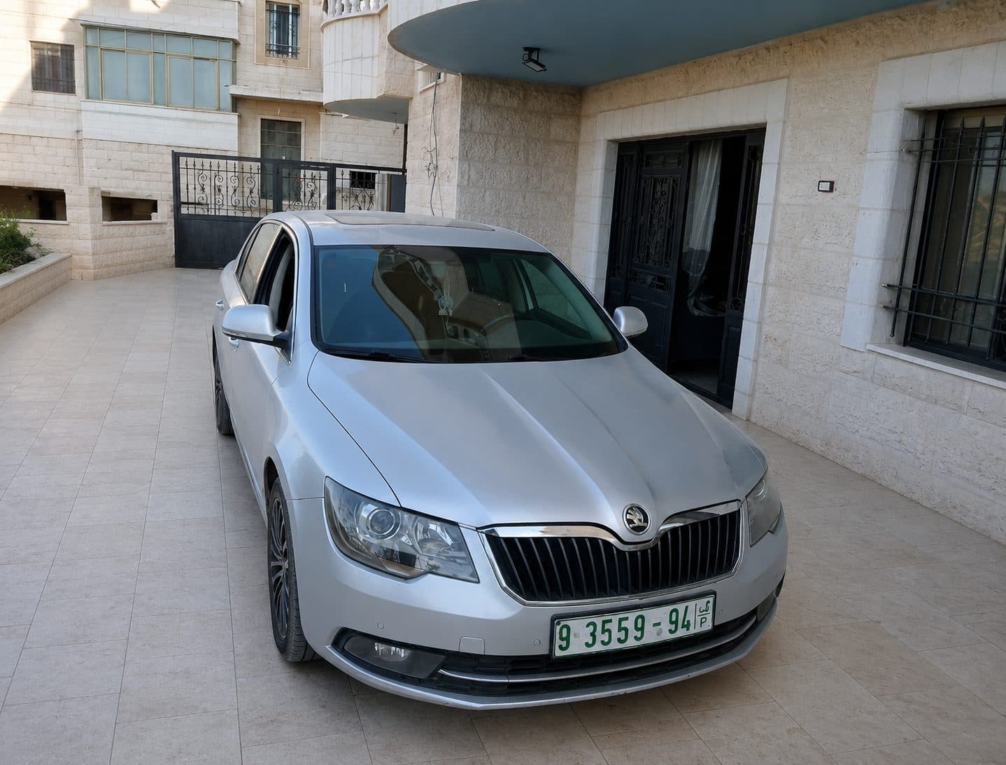 سكودا سوبيرب موديل 2014 بمحرك 2.0 لتر ديزل — صورة 1