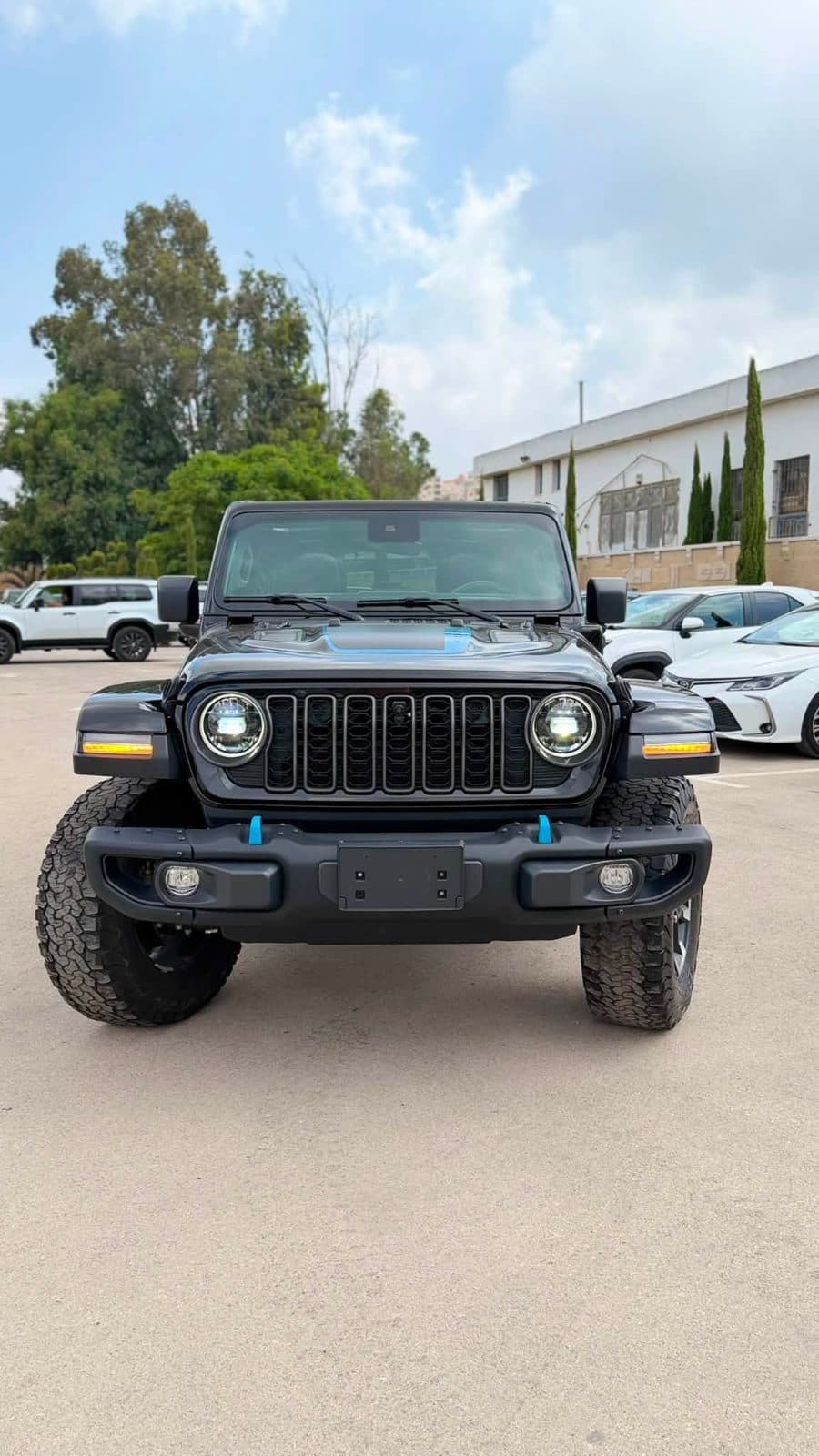 Jeep Wrangler Rubicon 4xe Plug-in Hybrid 2023 — صورة 1