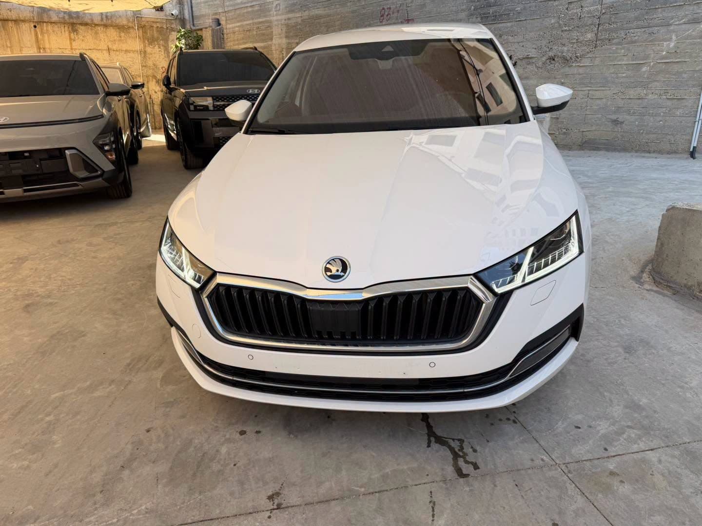 Skoda Octavia Limousine 2024/2023 — صورة 1